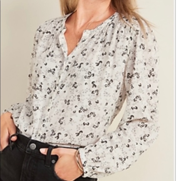NWT Oversized Printed Button Front Blouse Size: XL (cream/black/light gray) - Picture 1 of 10
